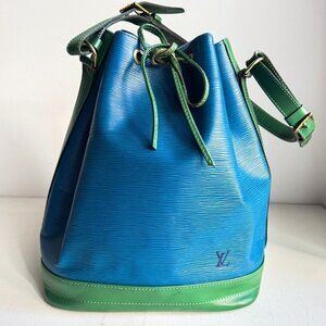 Louis Vouitton 1995 Noé Blue Green Bicolour Epi Leather Drawstring Bucket Bag.